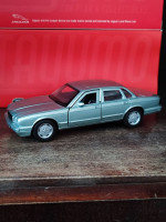 Jaguar XJ6